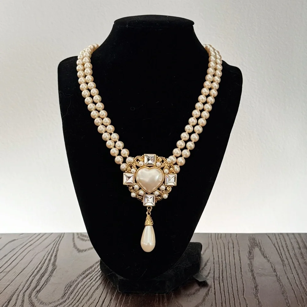 ✨Stunning Pearl Heart Necklace with Crystals Signed Alfred Sung - Picture 2 of 6